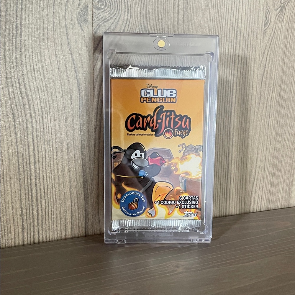 Disney Club Penguin Card-Jitsu Fuego Pack - Orange and Black